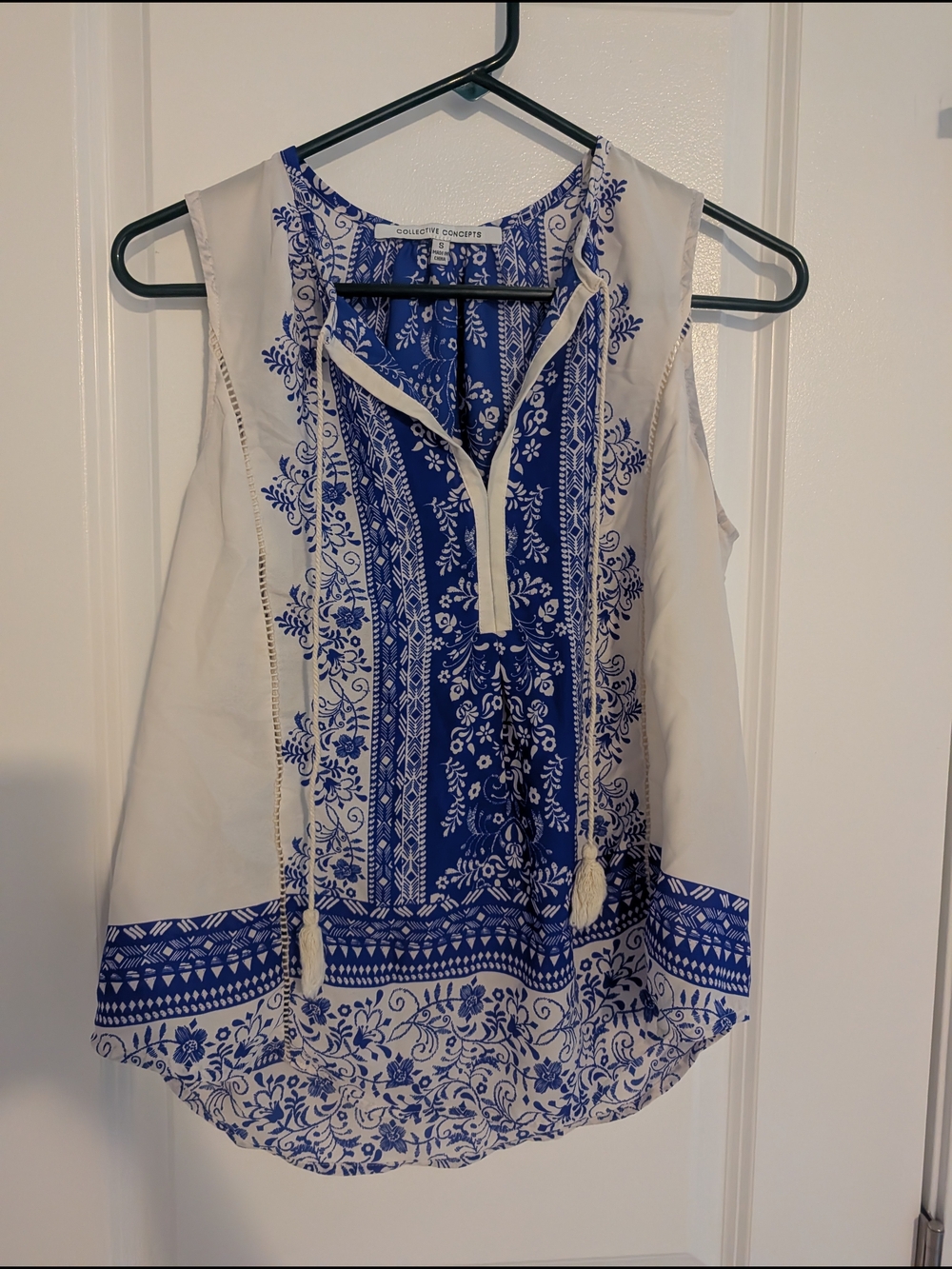 Collective Concepts White & Blue Sleeveless Printed Peasant Top